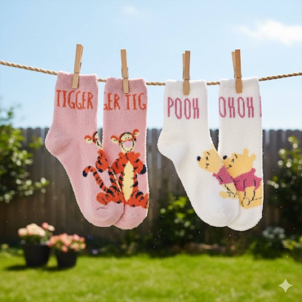 NWT 2 Pack Disney Winnie The Pooh Socks 4-10